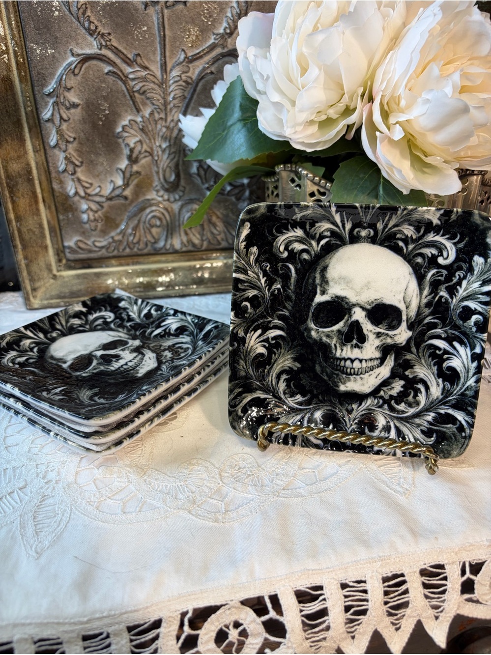 ZRIKE black white Skull square appetizer plates new